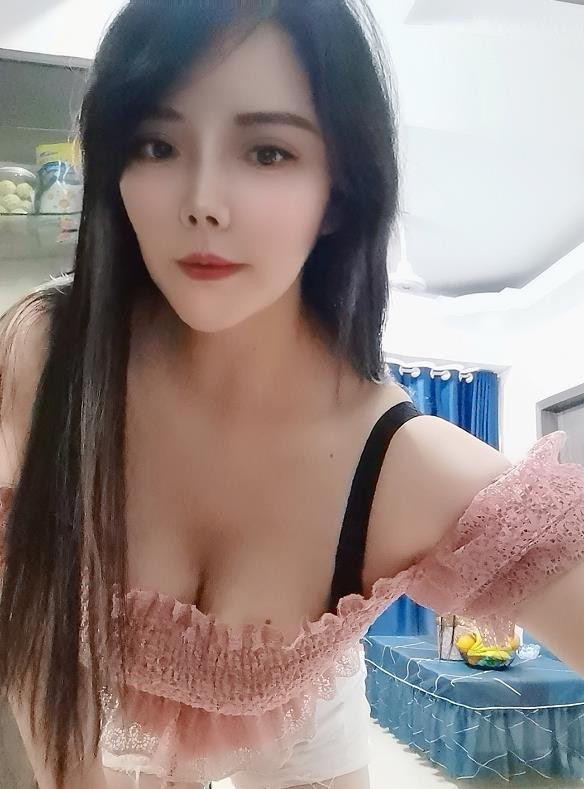 丰满的越秀小七